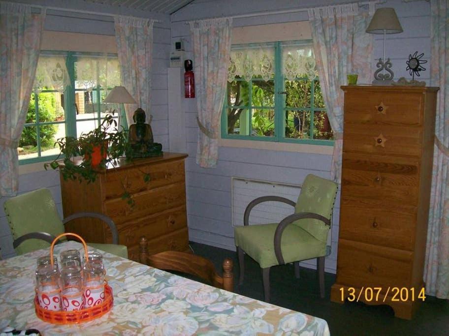 Le Chalet De La Grenouille Verte Tursac 外观 照片